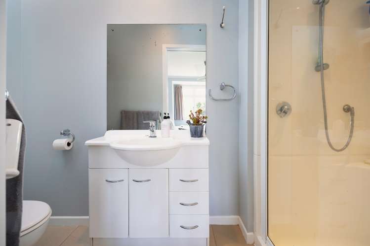 85 Alberton Avenue Mount Albert_20