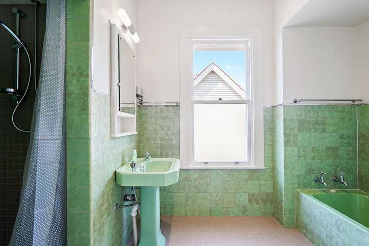82 Paritai Drive Orakei_13