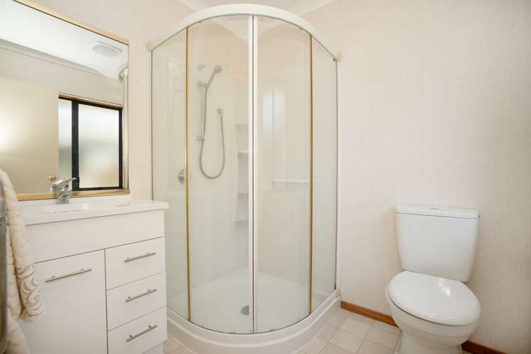 20 Strachan Way Highbury_12