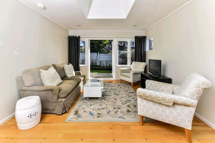 2/12a Sanders Avenue Takapuna_11