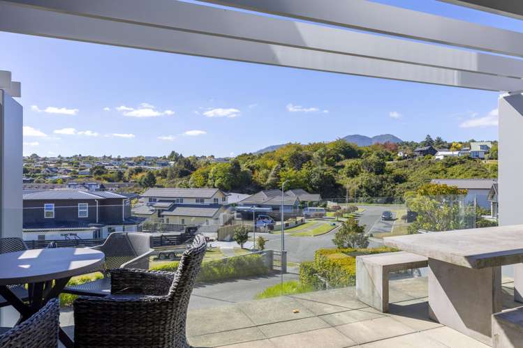 2/5 The Moorings Two Mile Bay_11