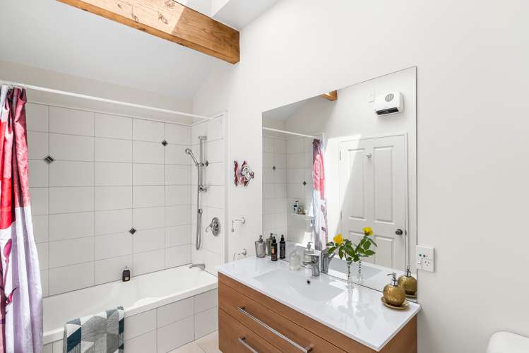 16 Smugglers Cove Scarborough_15