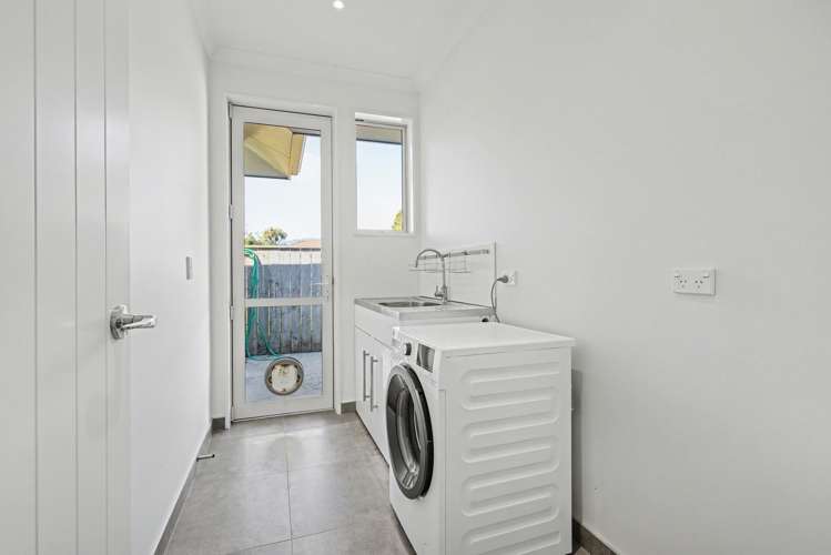 13 Kawatiri Place Westport_17