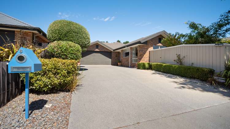 8 Hoihere Place Parklands_23