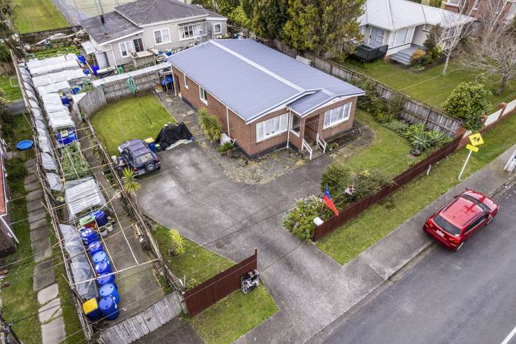 21 Nile Road Kelston_11