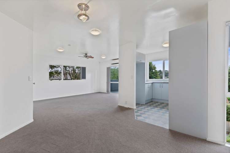 2/81 Spinella Drive Bayview_7