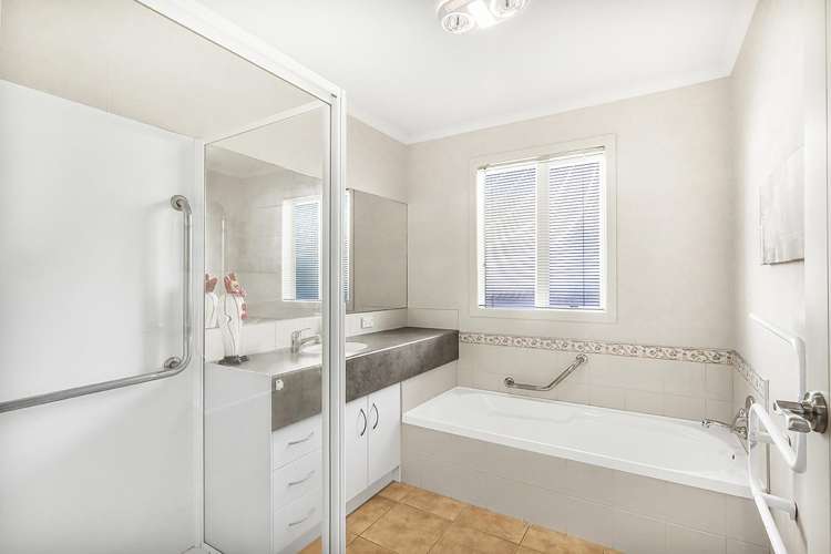 63 Sovereign Isle Lane Rototuna_10