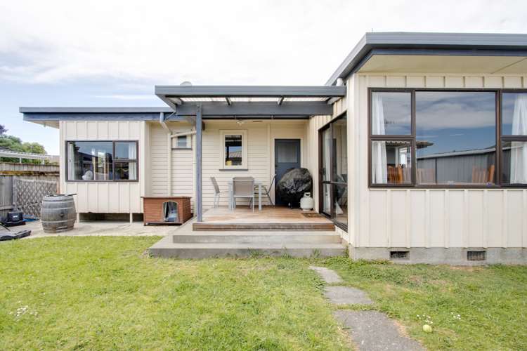 25 Flanders Avenue Onekawa_12