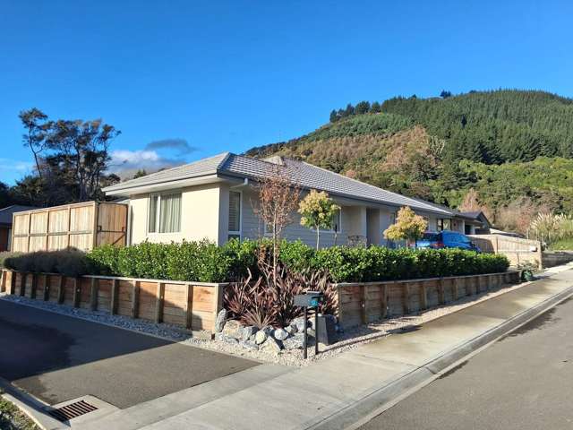 Newly built, easy maintenance in Marsden Valley