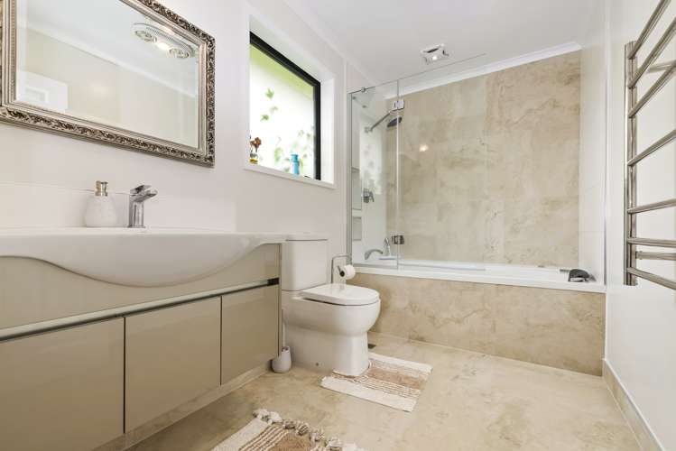 20 Gemini Place Kawaha Point_13