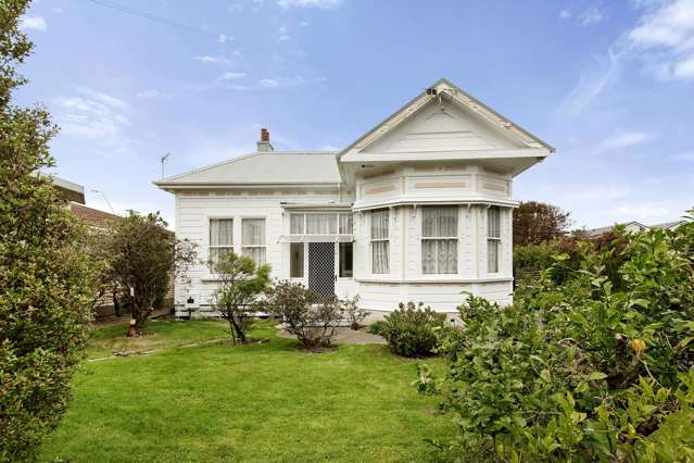 Classic Petone Villa With Space And Charm