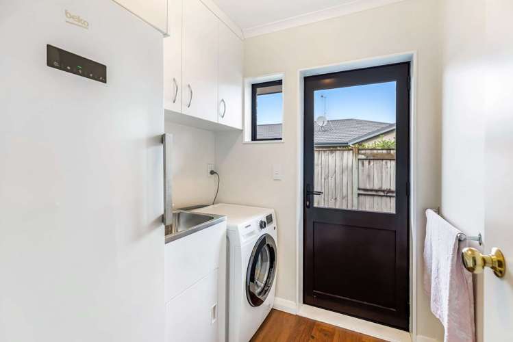 49 Peppertree Glade Kelvin Grove_15