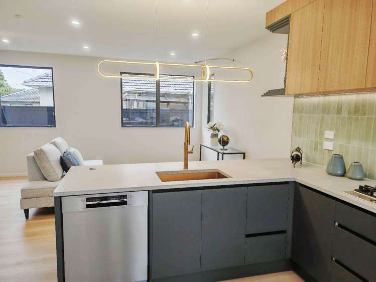 2/75 Ash Street_5
