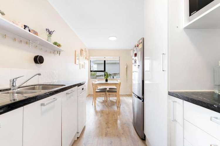 2/12 Benchmark Drive Massey_6