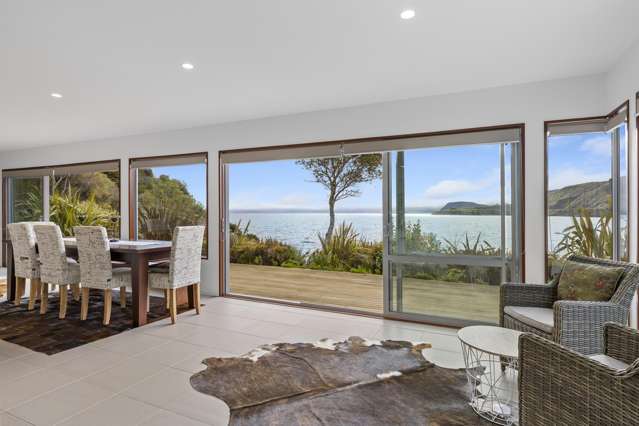 26 Whakamoenga Point Acacia Bay_4