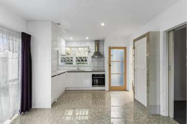 129 Rowandale Avenue_2