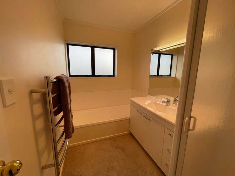 8/453 Richardson Road Mount Roskill_13