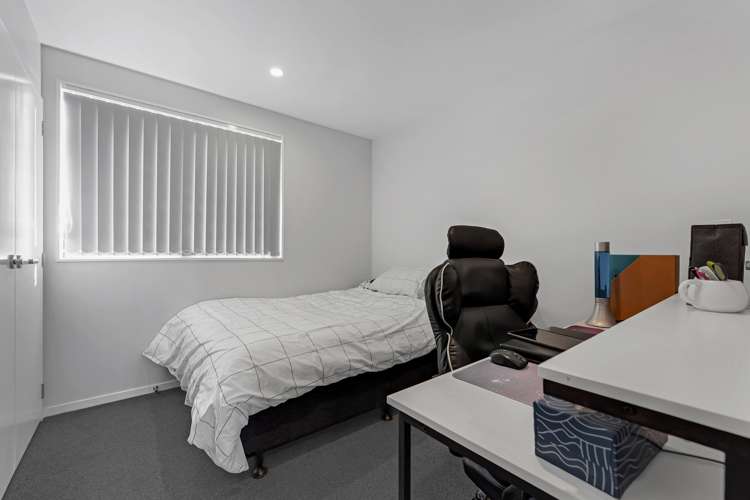 2/119 Bruce McLaren Road Henderson_8