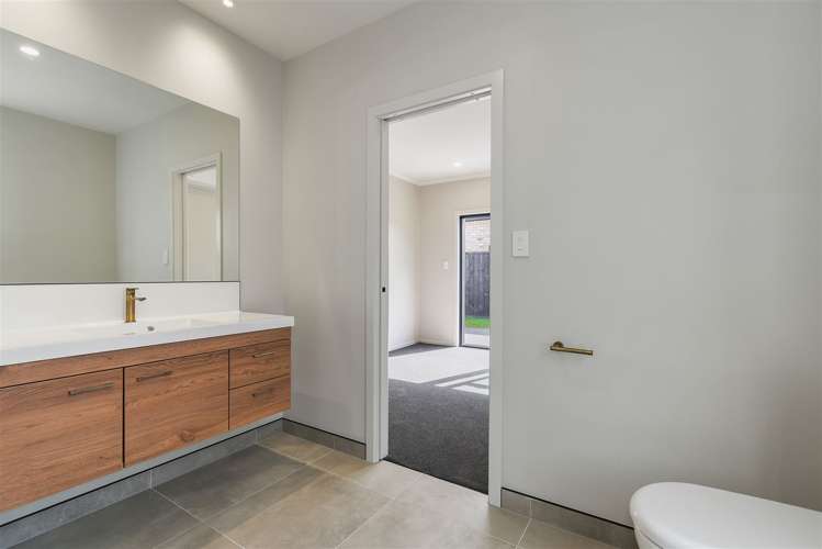 14 Gosset Avenue Chartwell_11