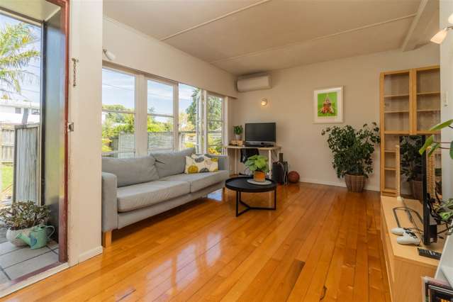 19a Beverly Place New Lynn_3