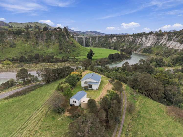 32 Kawhatau Valley Road Mangaweka_17