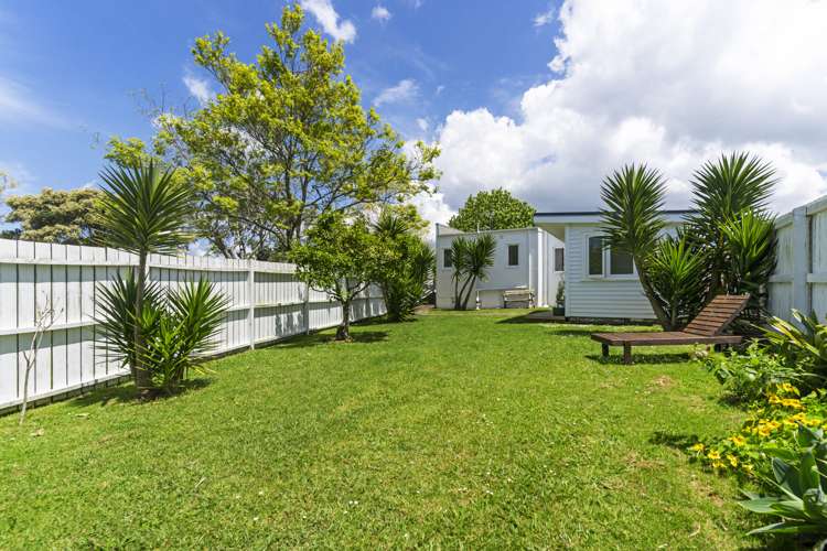 92 Astley Avenue New Lynn_21