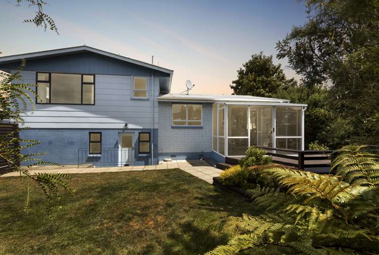 21 Newbourne Crescent Redwoodtown_28