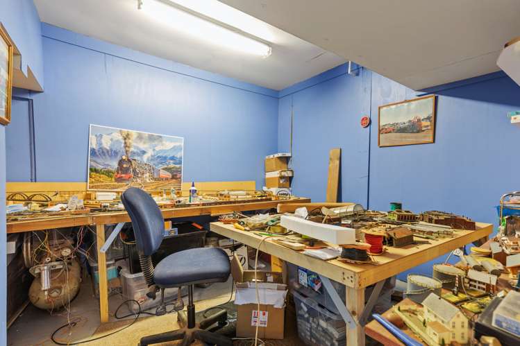 21 Courtney Road Gate Pa_18