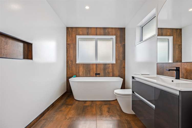 63 Katrine Drive Burwood_20