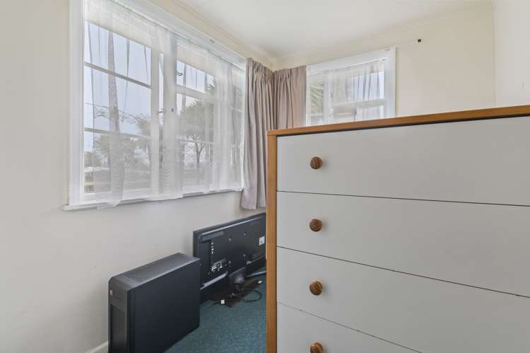 2 Scott Avenue Owhata_18