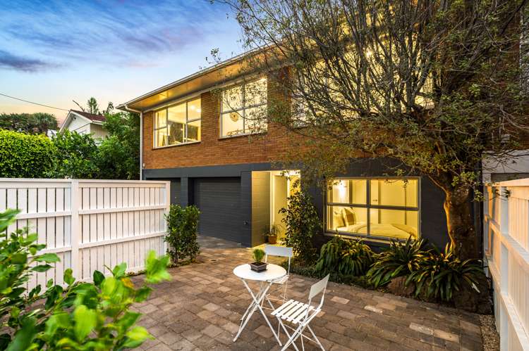 3/15 Church Street Devonport_17