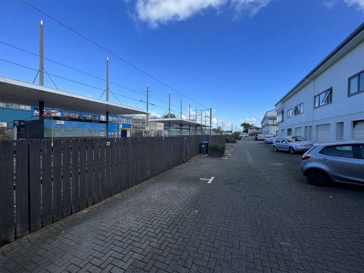 22/22a Willcott Street Mount Albert_12