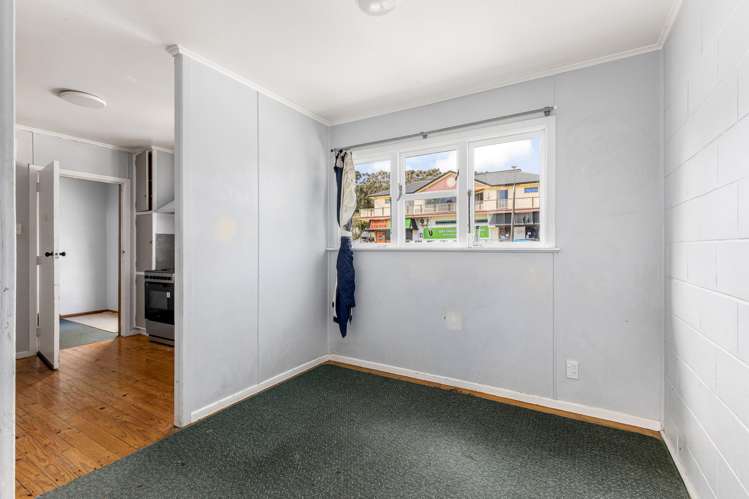301-303 Warspite Avenue Waitangirua_10