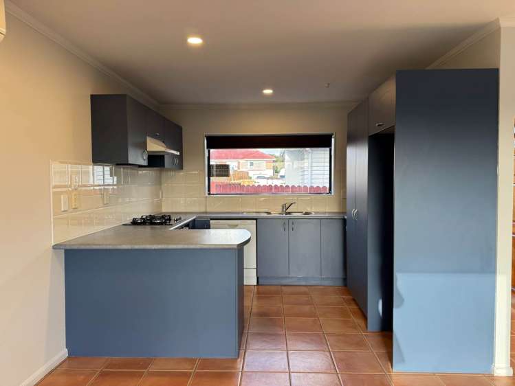 8 Cambridge Road Manurewa_1