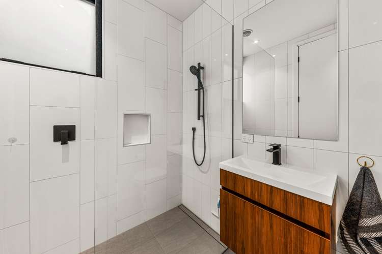 131a Beach Road Castor Bay_26