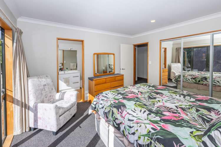 1 Sunnyhills Avenue Glenview_11