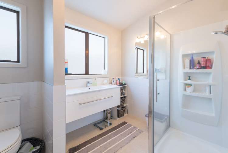 50 Farnham Drive Richmond_14