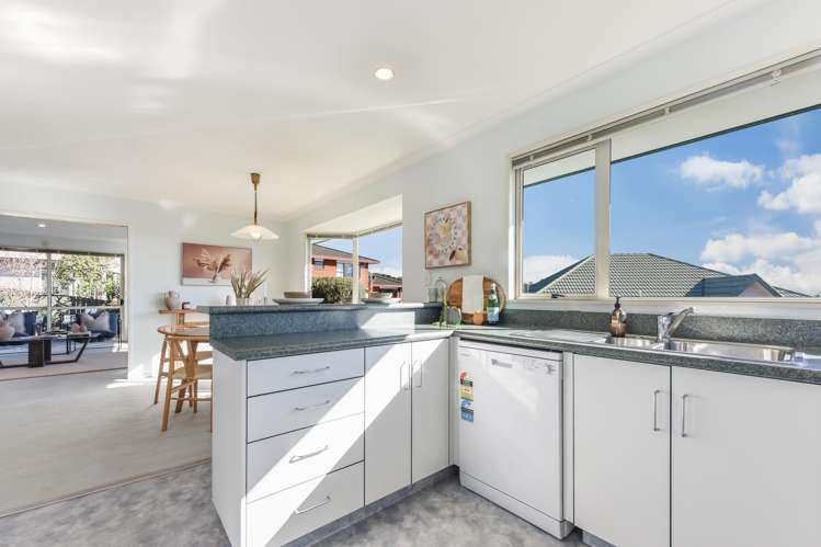 11 Aston Place Richmond_4