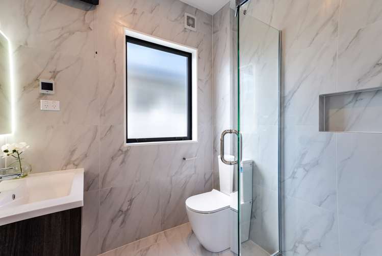 21a Glenvar Road Torbay_17