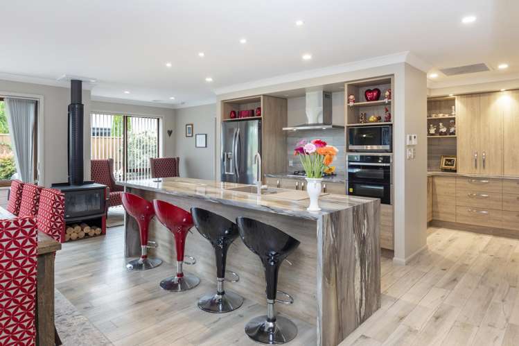 2 Bonecrusher Street Lincoln_8