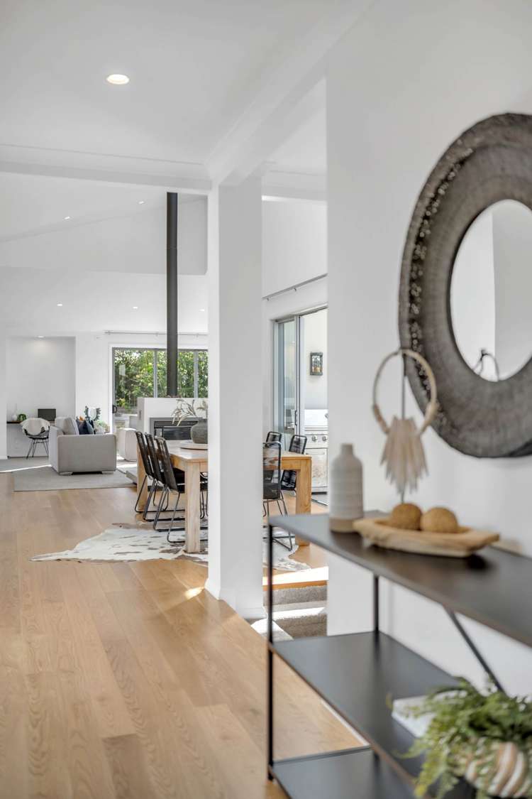 9 Intrepid Crescent Beachlands_16