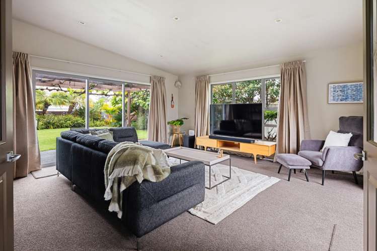 4 Roger Street Lytton West_7
