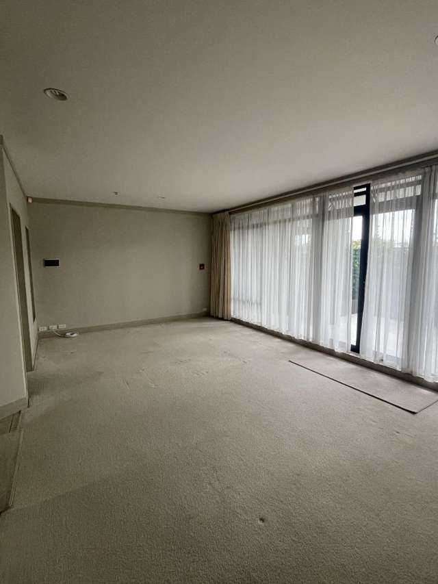 GA/38 James Cook Crescent Remuera_4