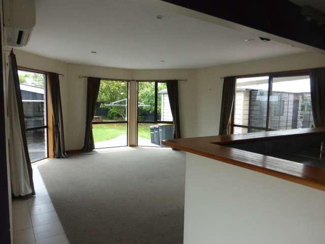 16 Vardon Crescent 1533_1