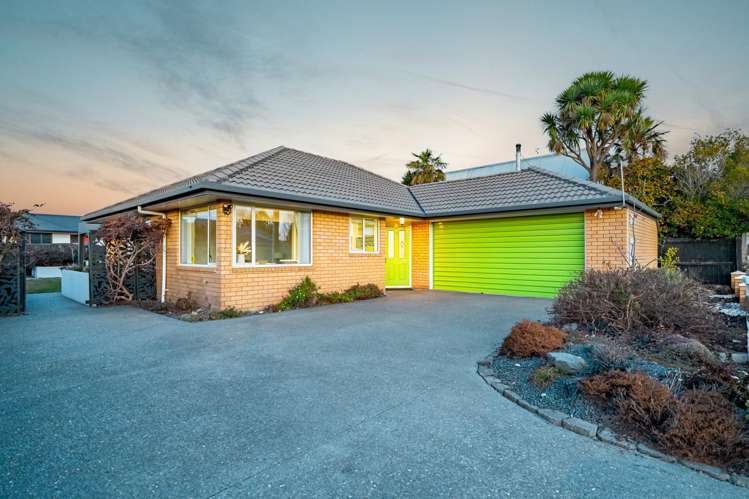 112 Gayhurst Road Dallington_2