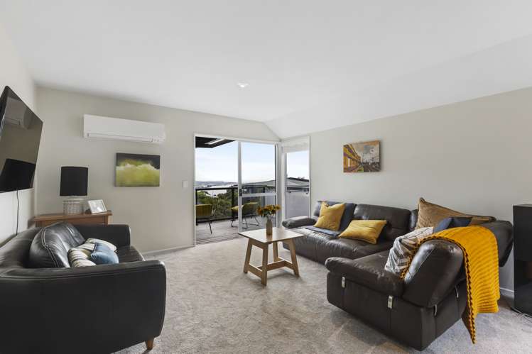 2/135 Soleares Avenue Mount Pleasant_6