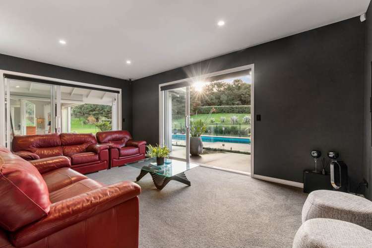 34 Niccone Place Bombay_14