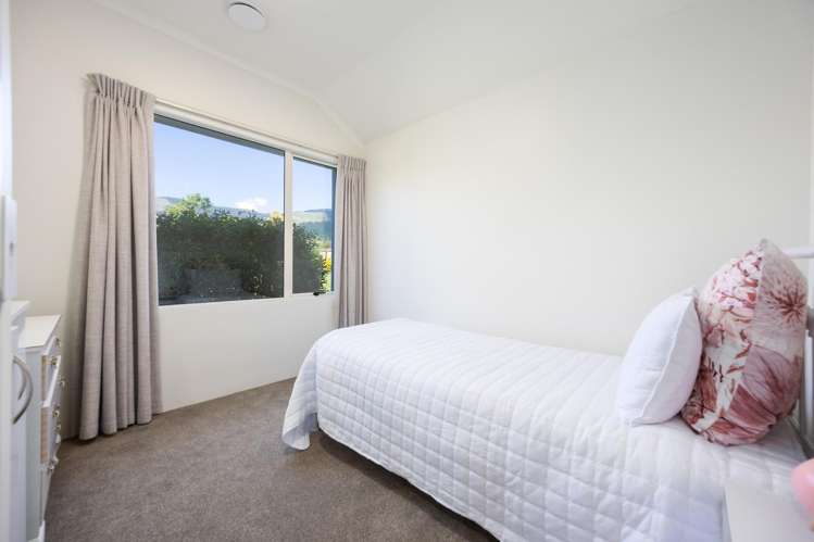 16 Ardilea Avenue Stoke_15