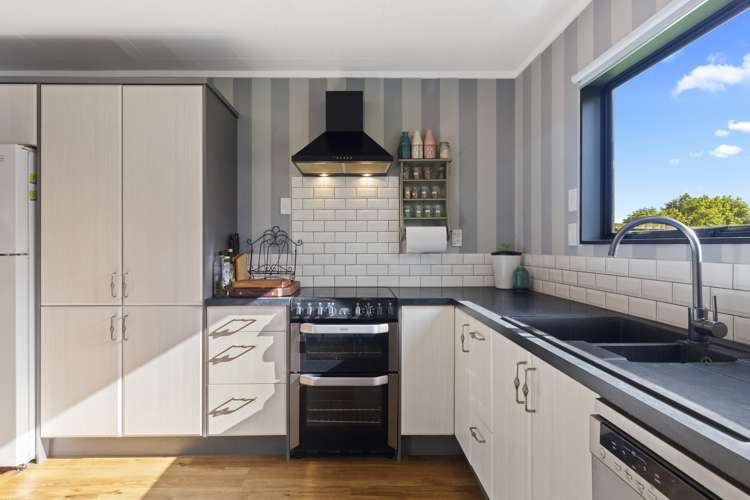 110 Colombo Road Waiuku_11