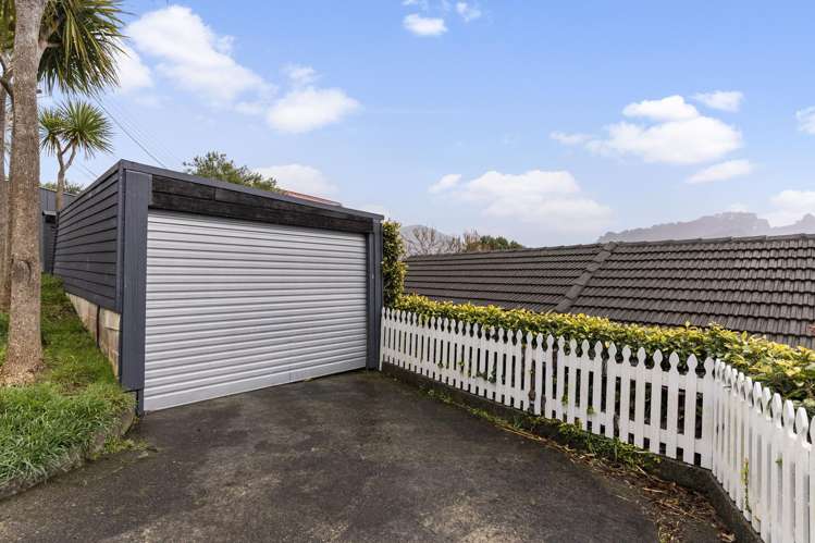 26 Collier Avenue Karori_17